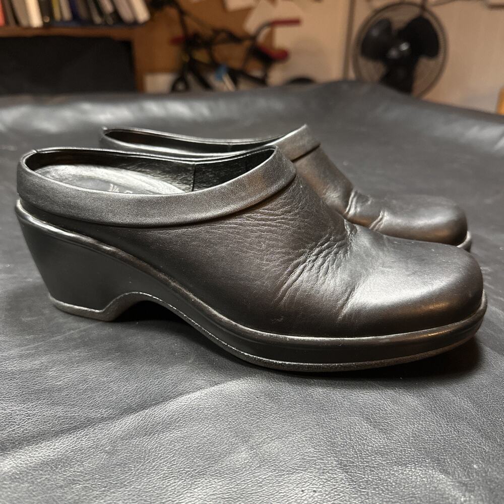 Dansko Professional Clog 39 US 8.5 9 Black Leather Stapled Nursing Medical - 800 - Picture 2 of 14